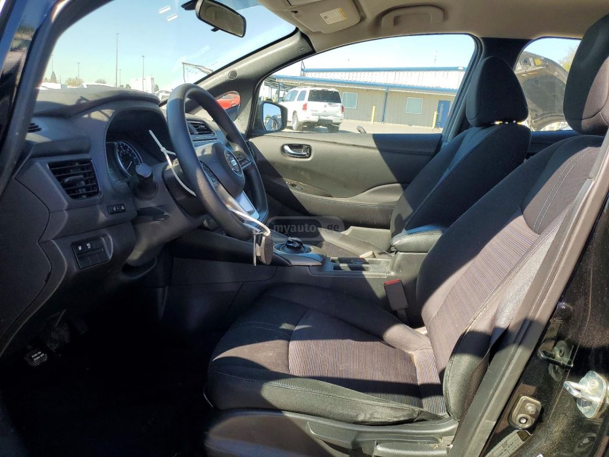 Nissan Leaf - фото 7