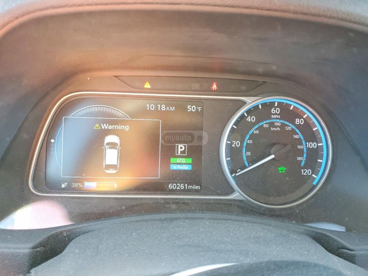 Nissan Leaf - фото 9