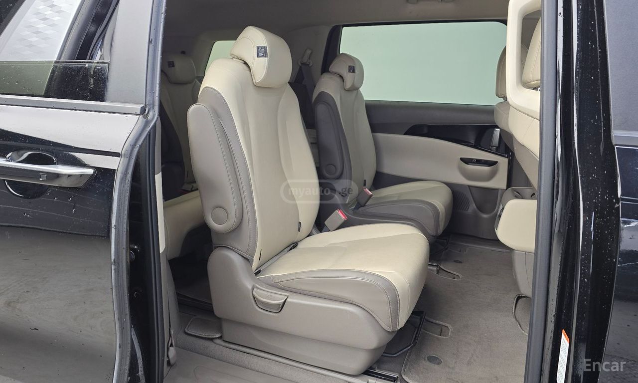 Kia Carnival - фото 12