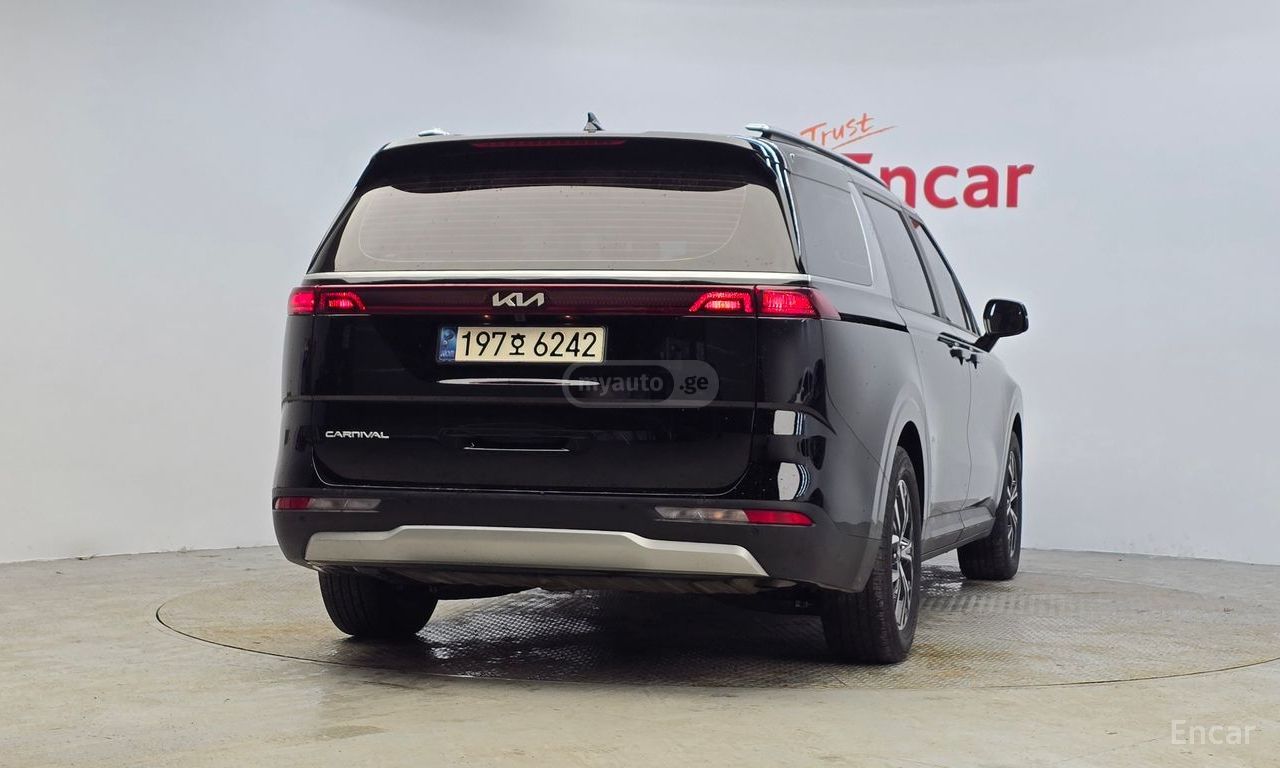 Kia Carnival - фото 4