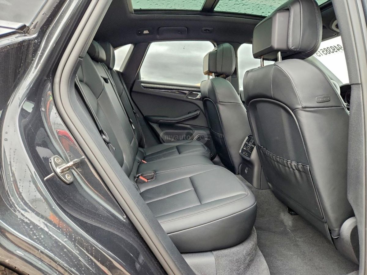 Porsche Macan 2025 — миниатюра 7