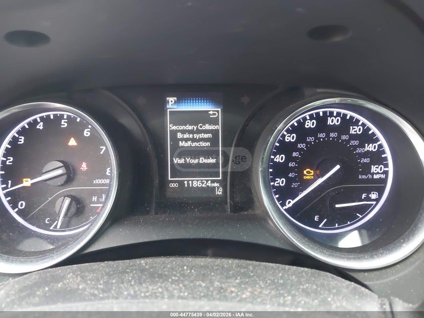 Toyota Camry - фото 7