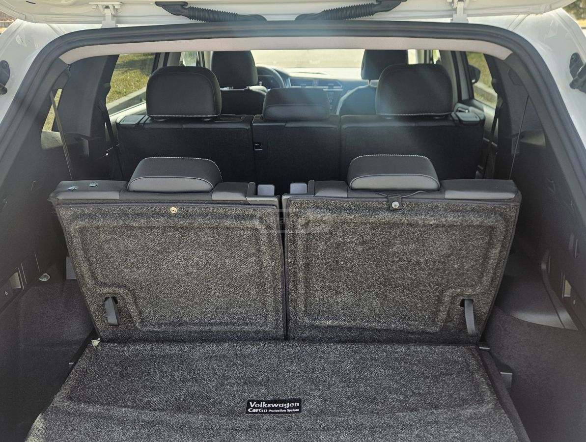 Volkswagen Tiguan - фото 12