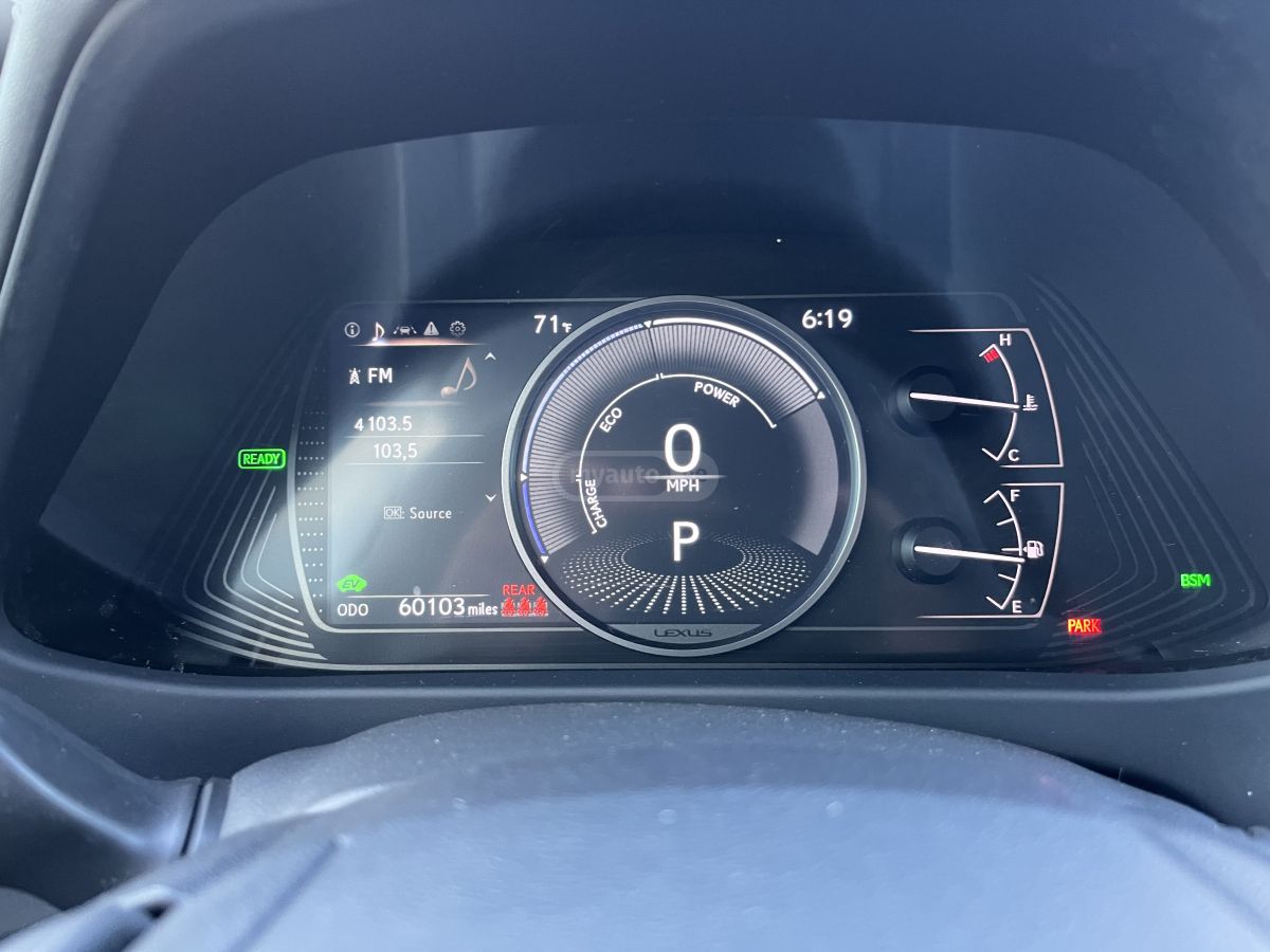 Lexus UX 250 h - фото 8