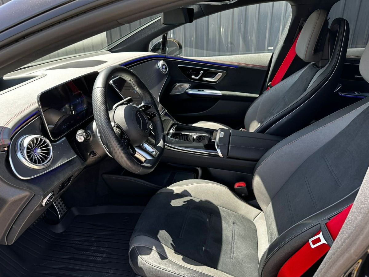 Mercedes-Benz EQE 53 - фото 10