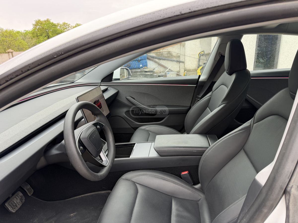 Tesla Model 3 - фото 4