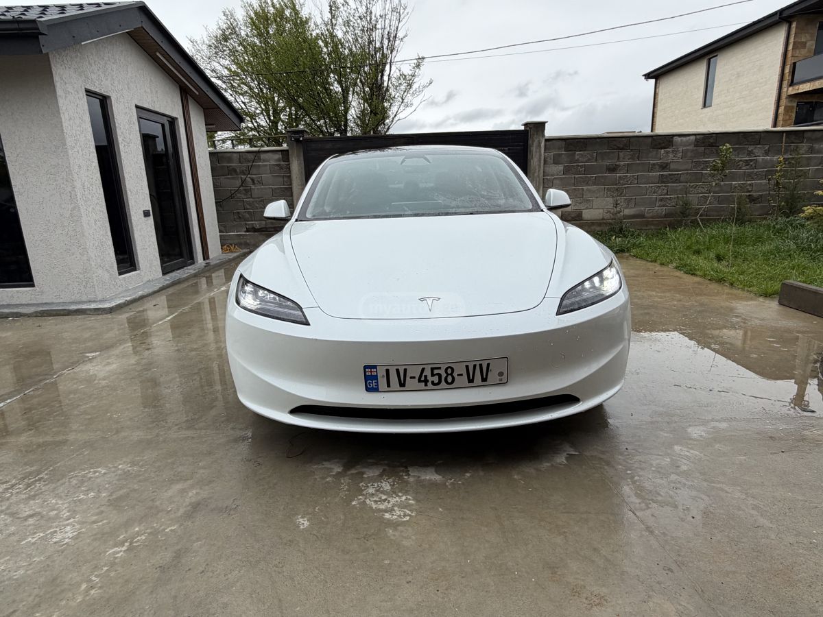 Tesla Model 3 - фото 8