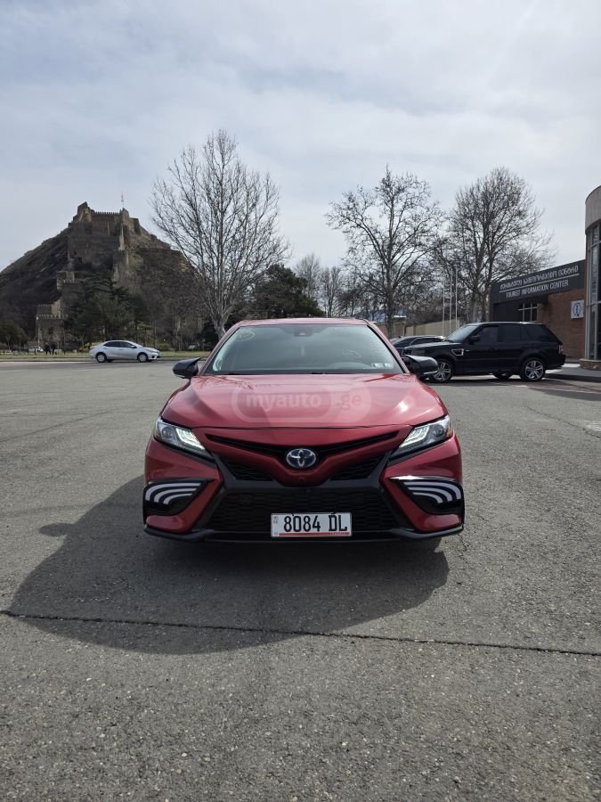 Toyota Camry - фото 2