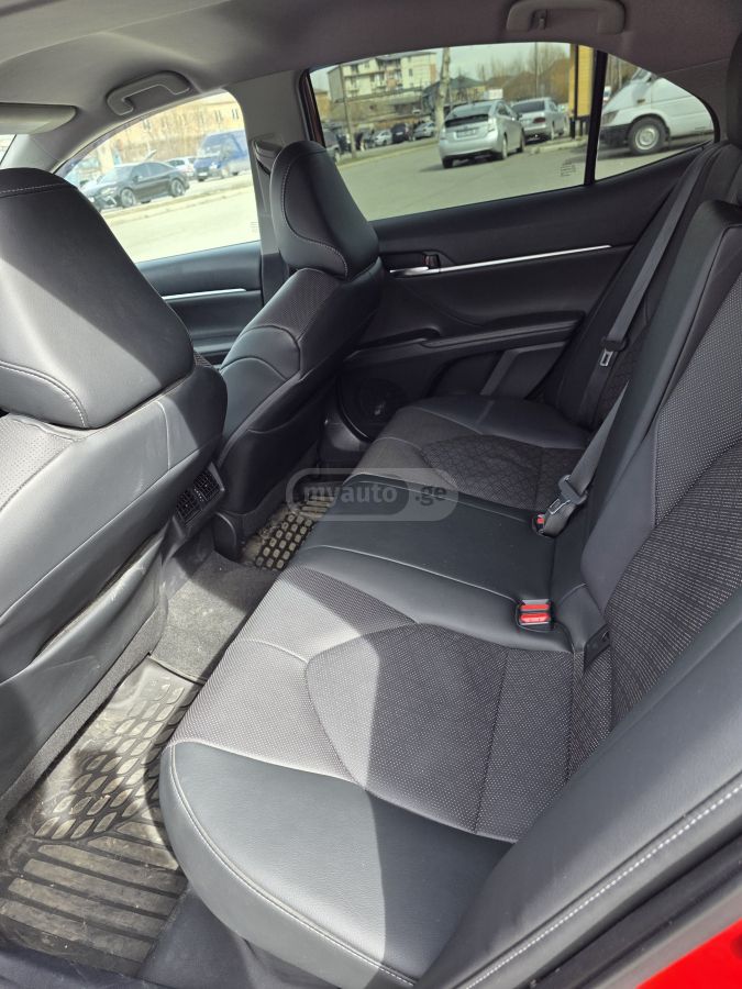 Toyota Camry - фото 9