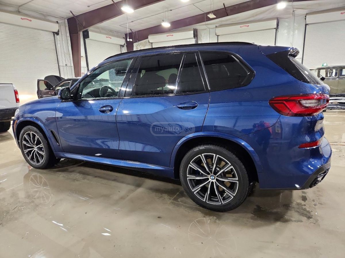 BMW X5 - фото 2