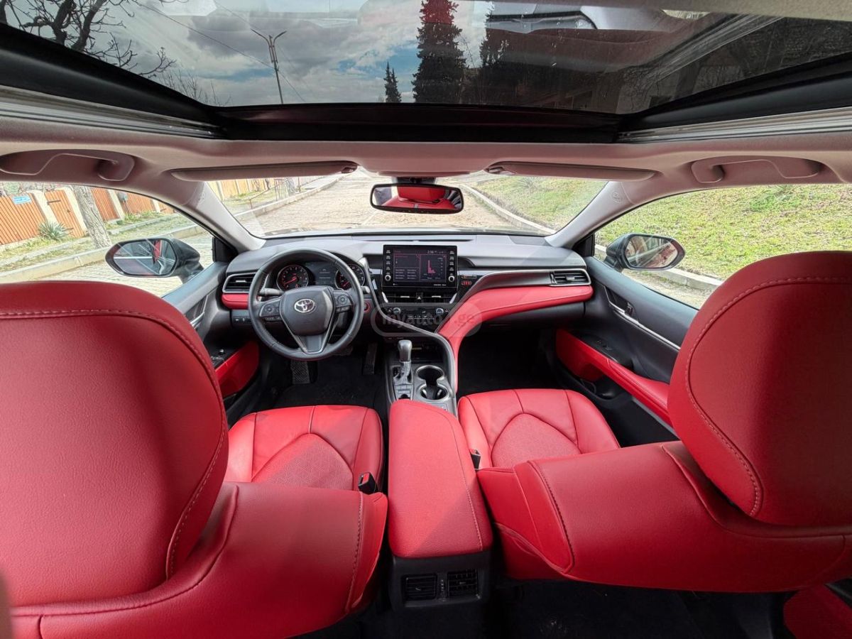 Toyota XSE 4dr Front-Wheel Drive Seda — миниатюра 10