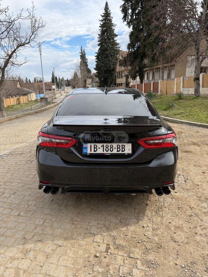 Toyota XSE 4dr Front-Wheel Drive Seda — миниатюра 3