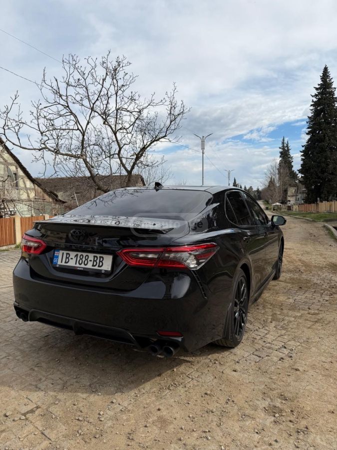 Toyota XSE 4dr Front-Wheel Drive Seda — миниатюра 5