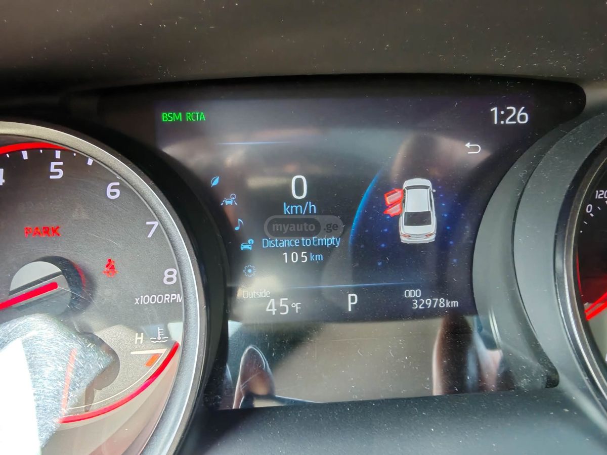 Toyota XSE 4dr Front-Wheel Drive Seda — миниатюра 8