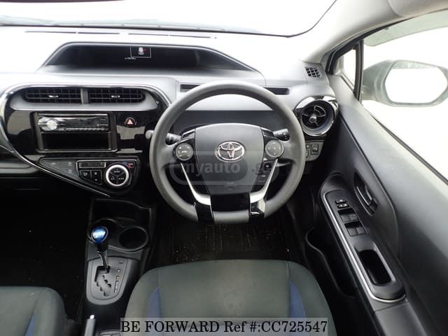 Toyota Aqua - фото 2