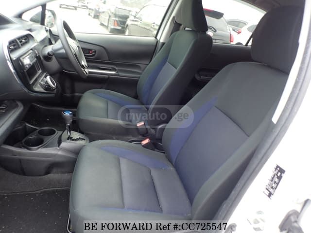 Toyota Aqua - фото 5