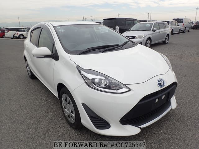 Toyota Aqua - фото 6