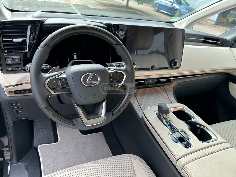Lexus LM 2026 — миниатюра 9