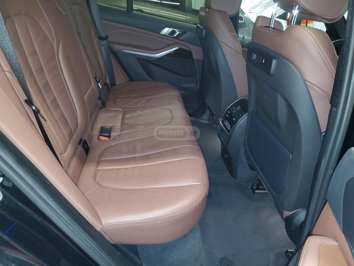 BMW X5 - фото 11