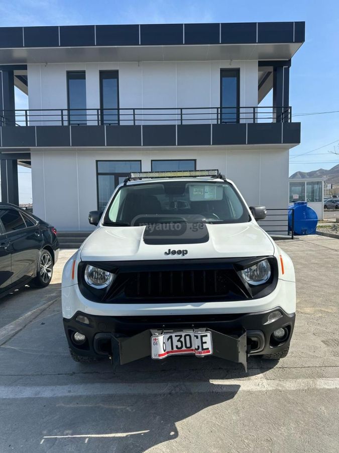 Jeep Renegade - фото 1