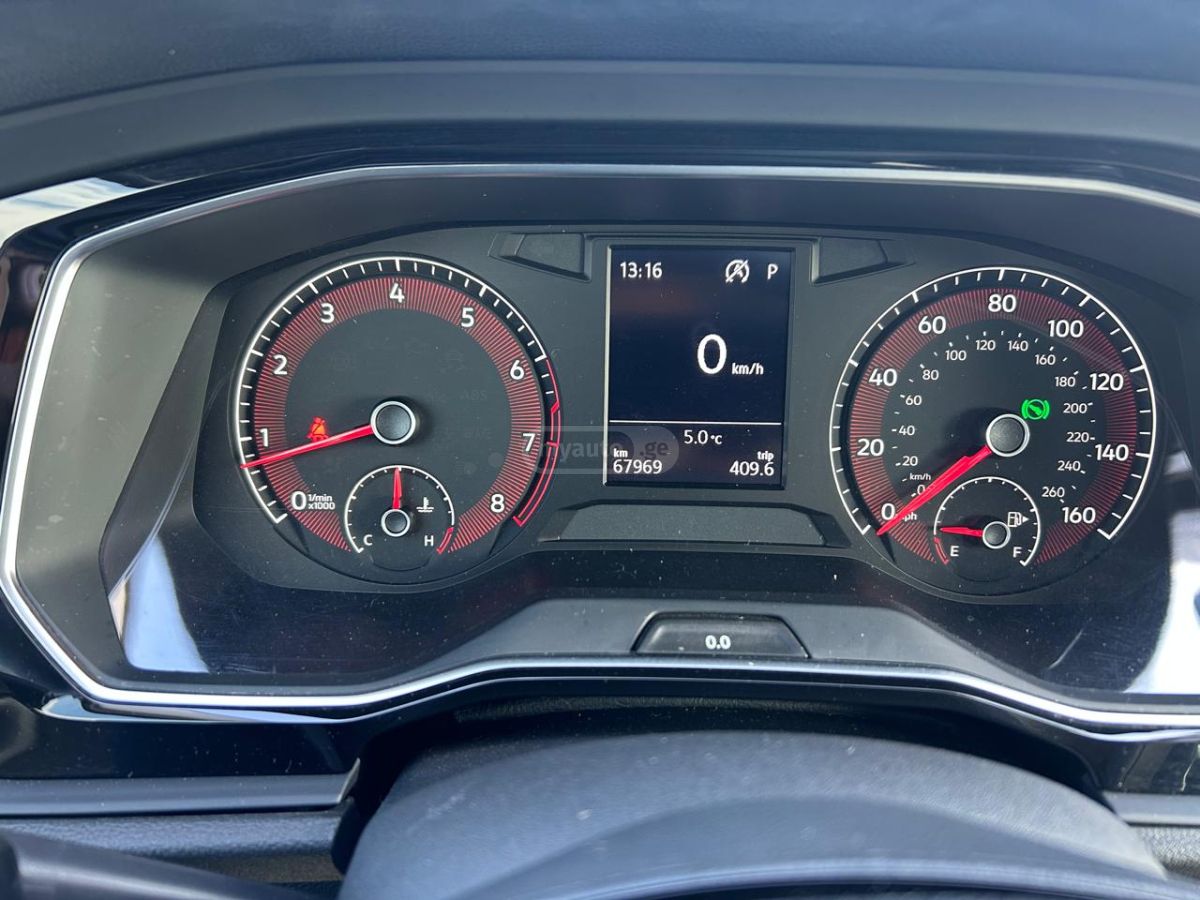 Volkswagen Jetta - фото 10