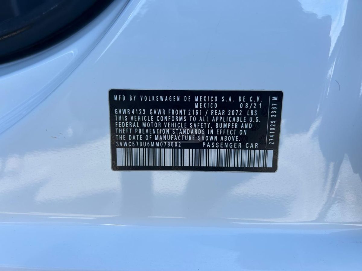 Volkswagen Jetta - фото 12