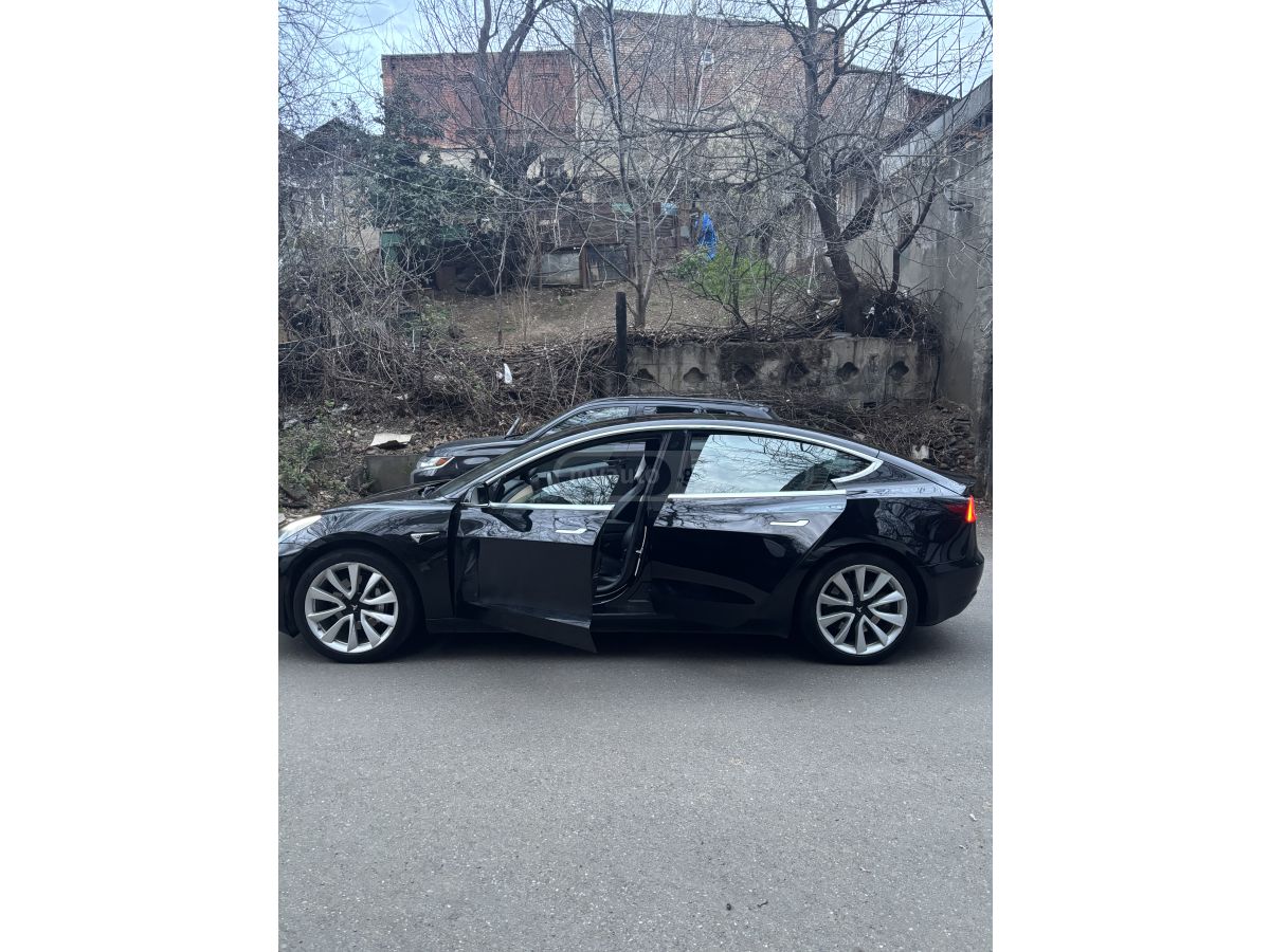 Tesla Model 3 - фото 5