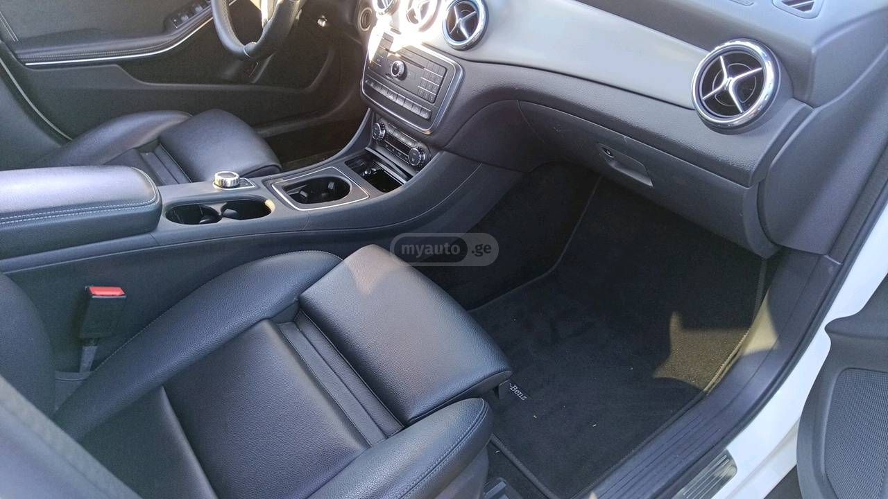Mercedes-Benz GLA 250 - фото 14