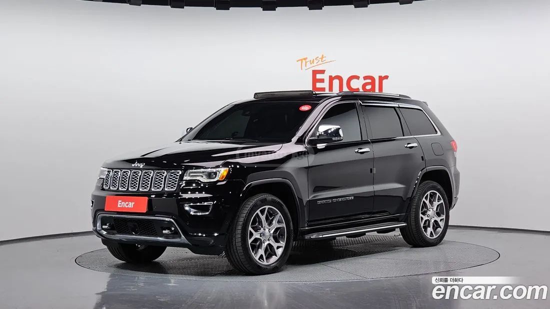 Jeep Grand Cherokee - фото 1