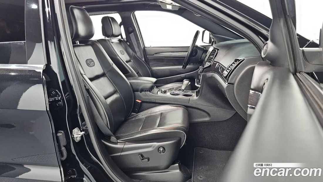 Jeep Grand Cherokee - фото 10