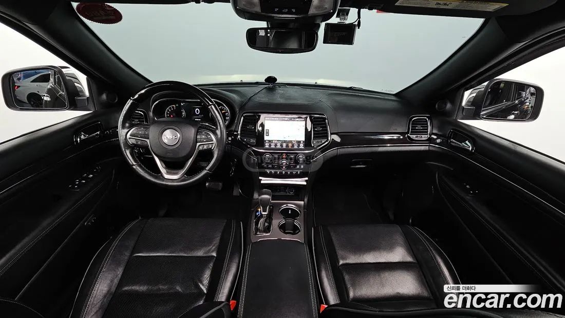 Jeep Grand Cherokee - фото 7