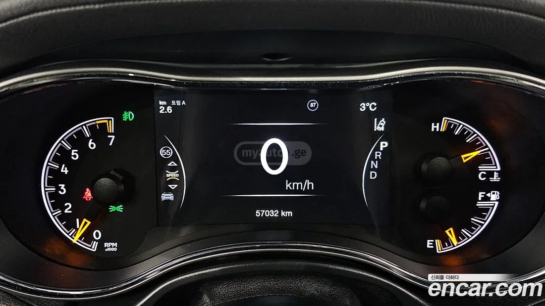 Jeep Grand Cherokee - фото 8