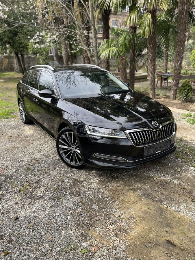 Skoda Superb - фото 1