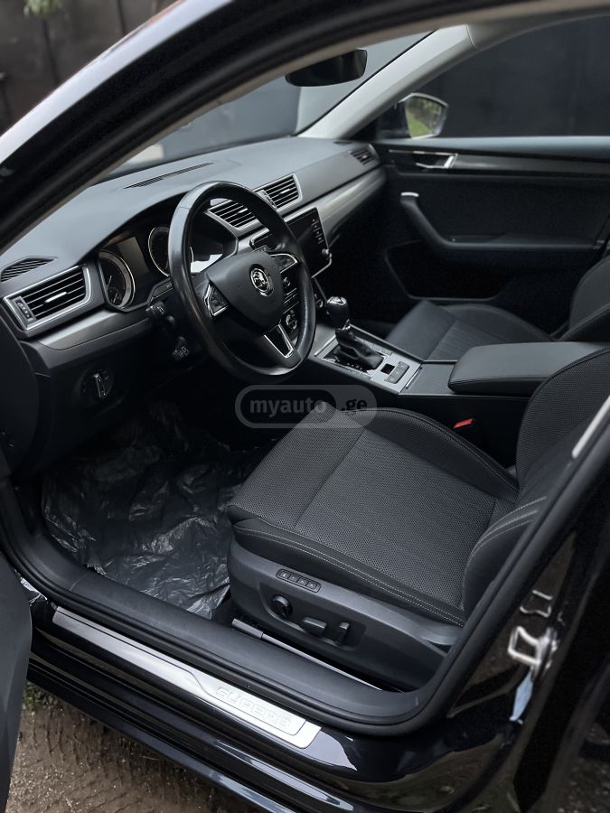 Skoda Superb - фото 13