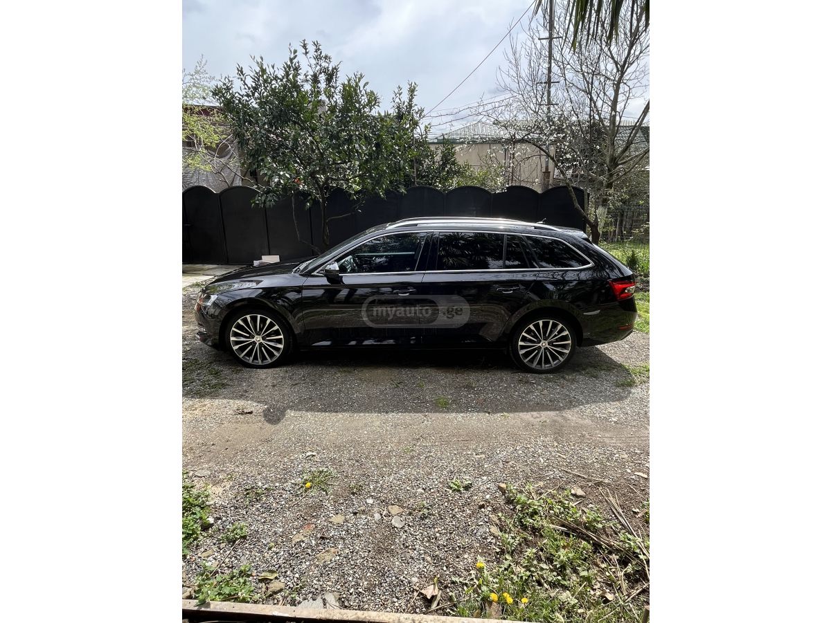 Skoda Superb - фото 3