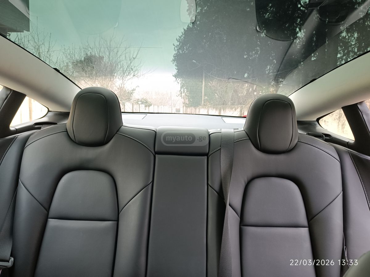 Tesla Model 3 - фото 15