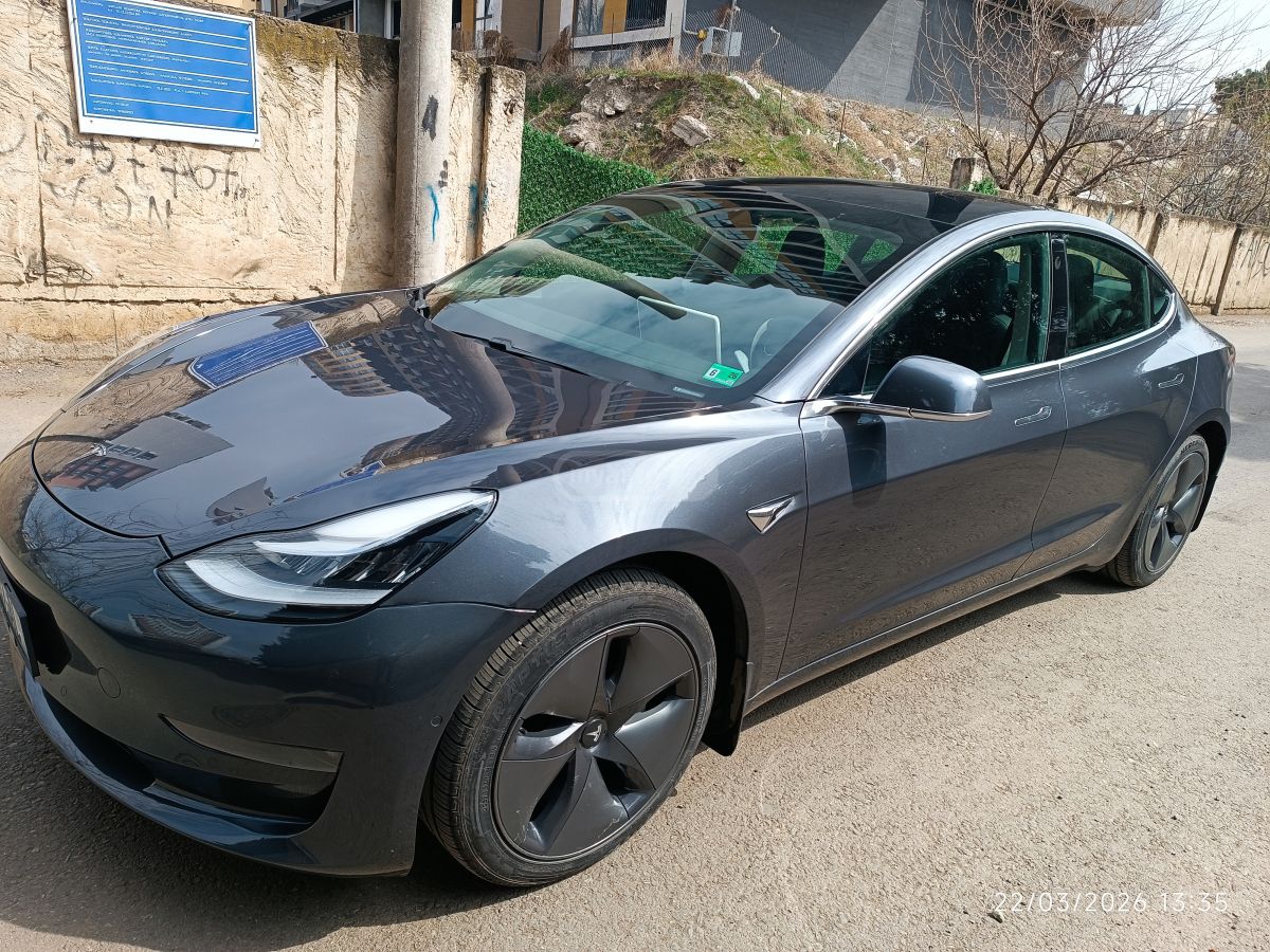 Tesla Model 3 - фото 3