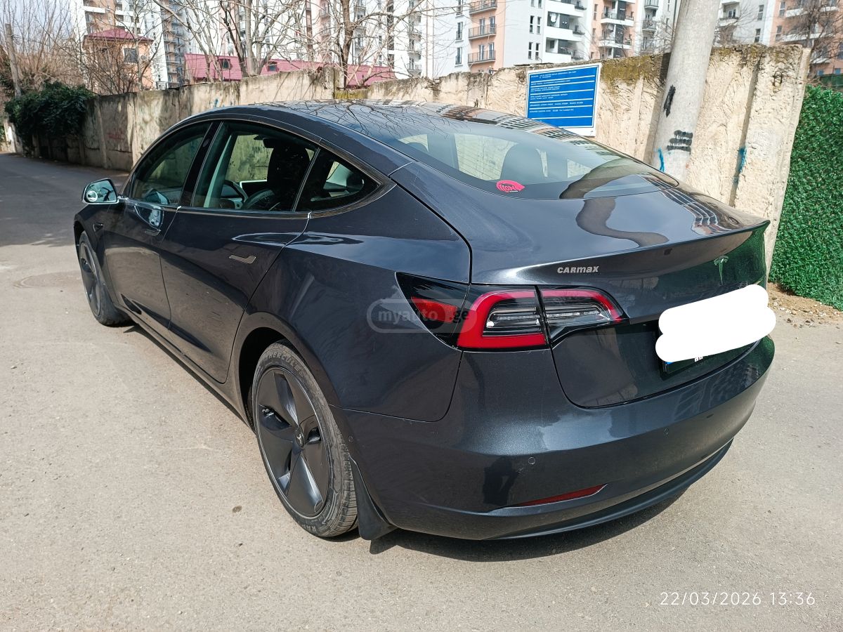 Tesla Model 3 - фото 5