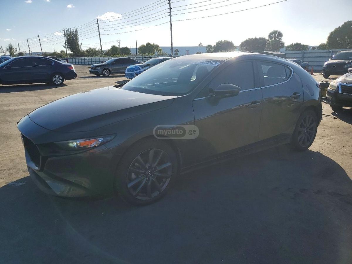 Mazda 1300 2021 — миниатюра 1