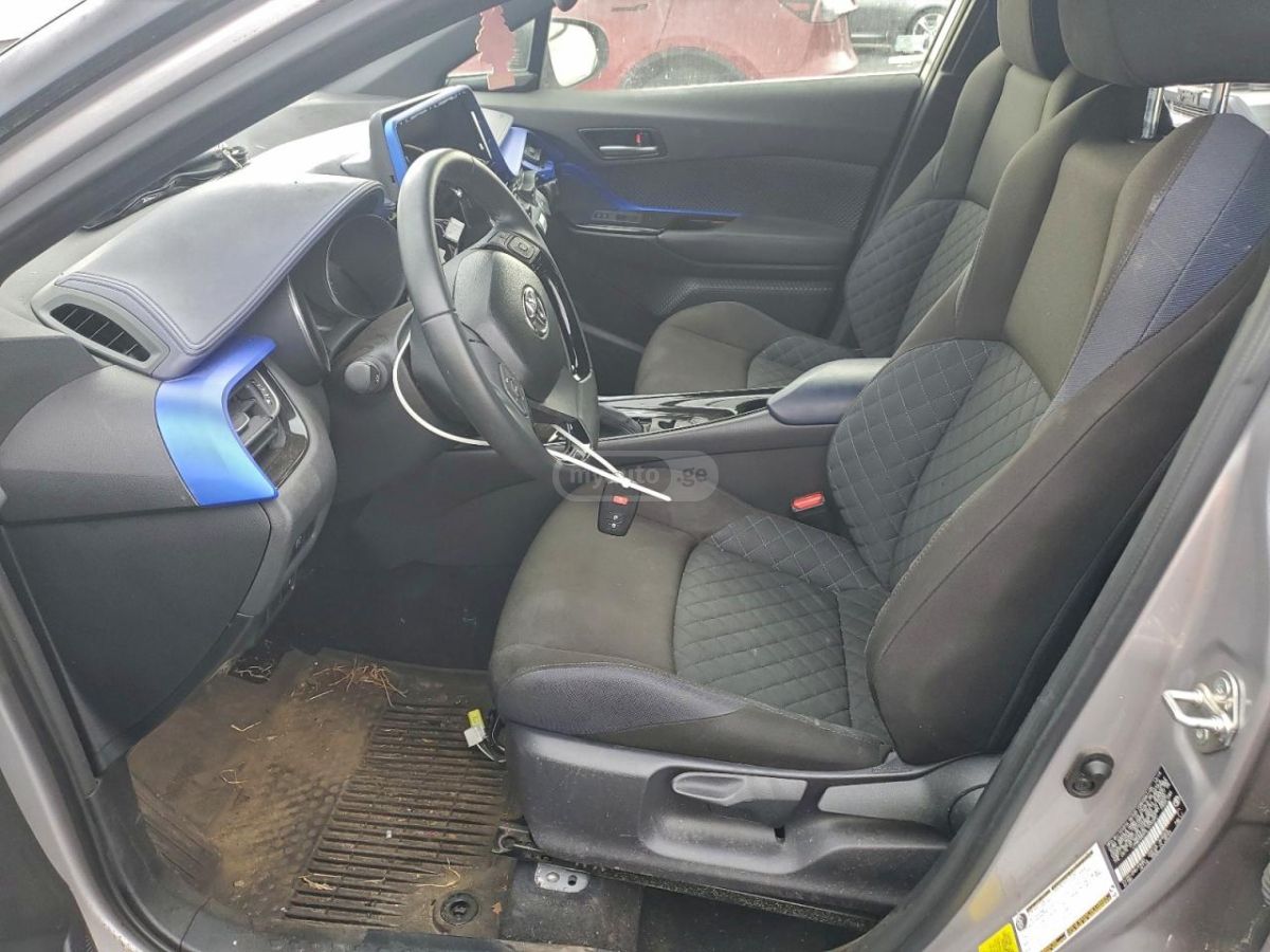 Toyota CHR - фото 7