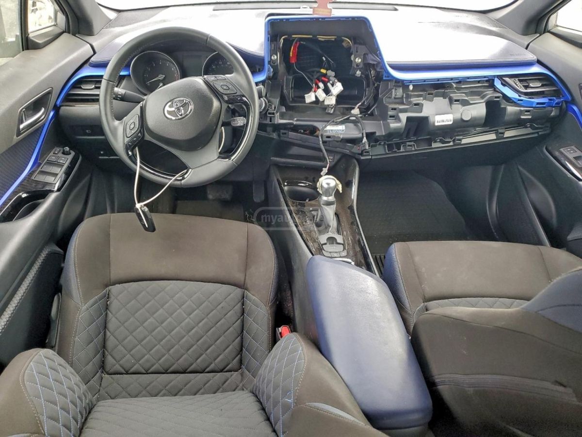 Toyota CHR - фото 8