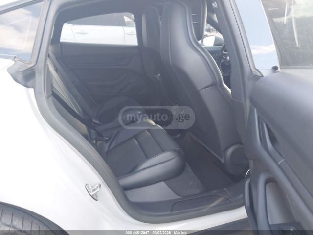 Porsche Taycan 4 S 2023 — миниатюра 12