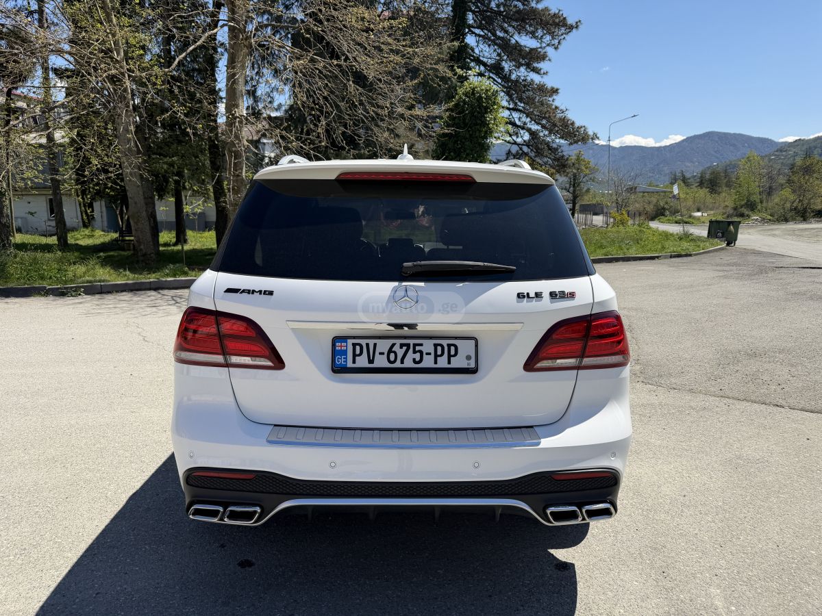 Mercedes-Benz GLE 350 - фото 9