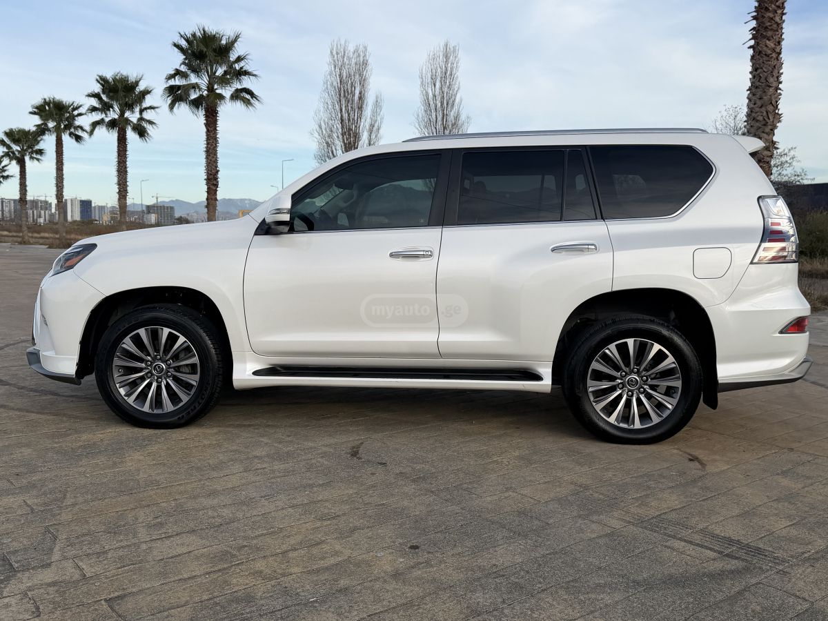 Lexus Luxury 4dr 4x4 Automatic — миниатюра 4