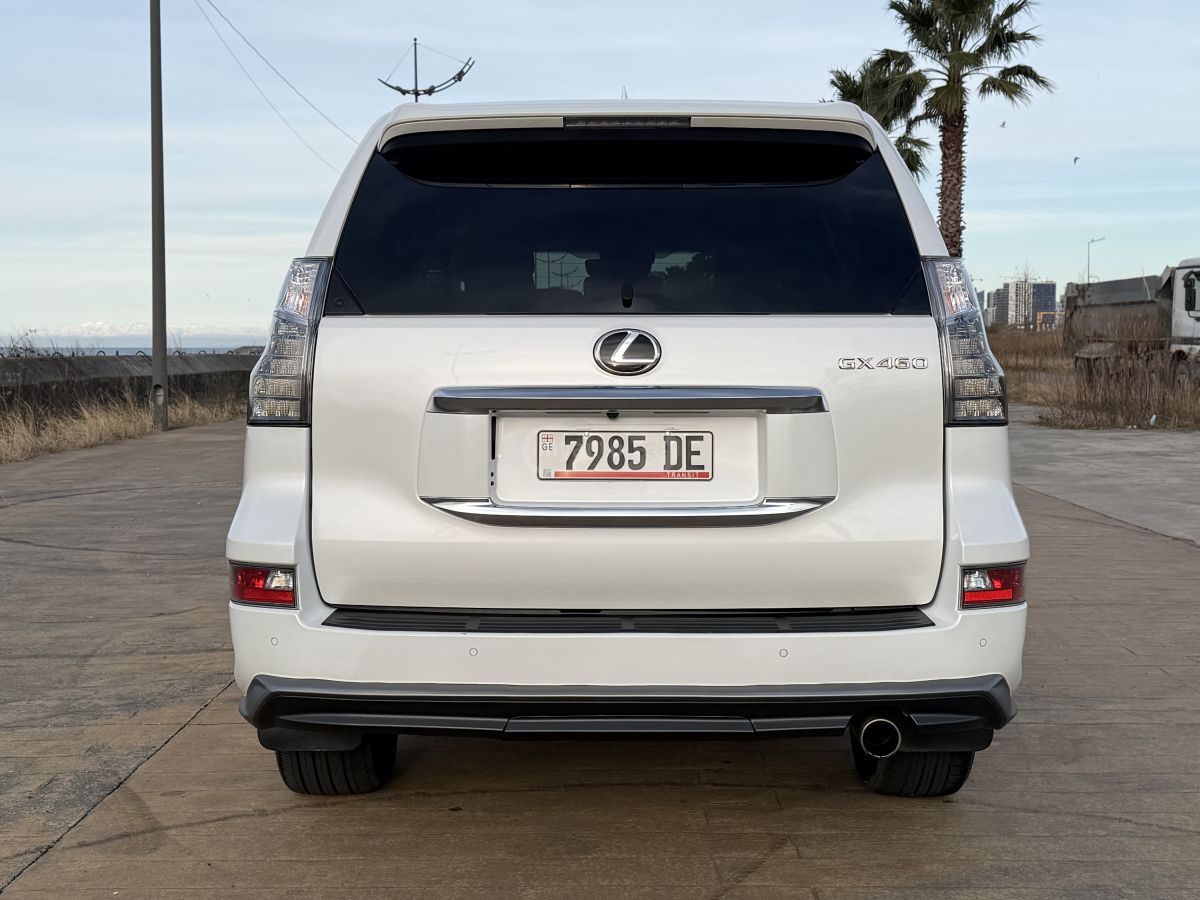 Lexus Luxury 4dr 4x4 Automatic — миниатюра 6