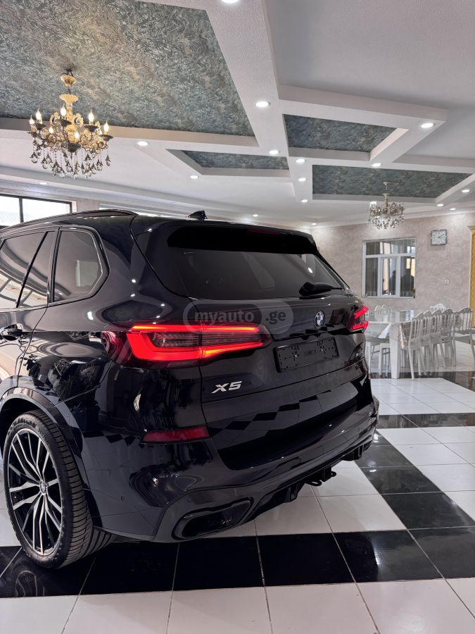 BMW X5 - фото 6