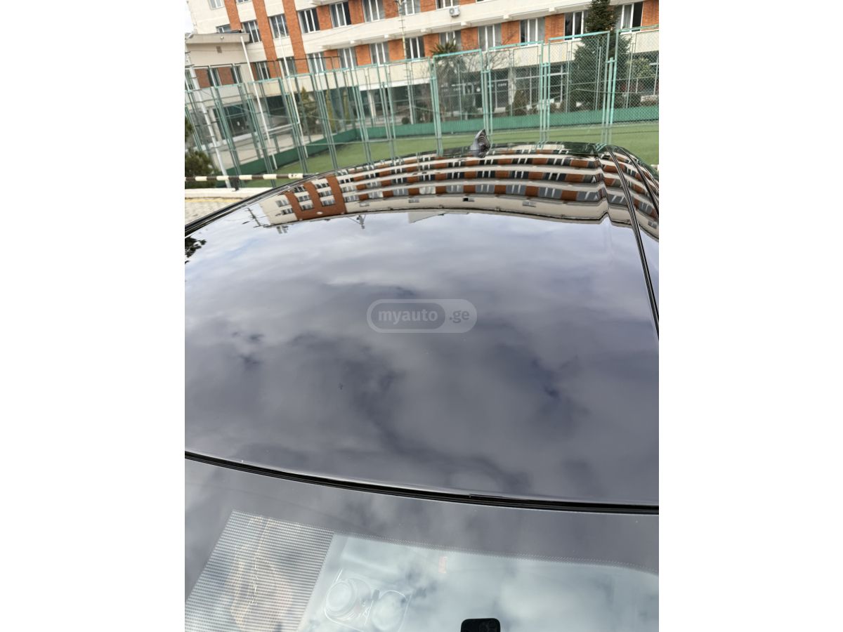 Jaguar E-Pace - фото 10