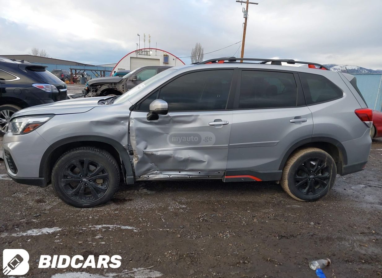 Subaru Premium 4dr All-Wheel Drive CV — миниатюра 10
