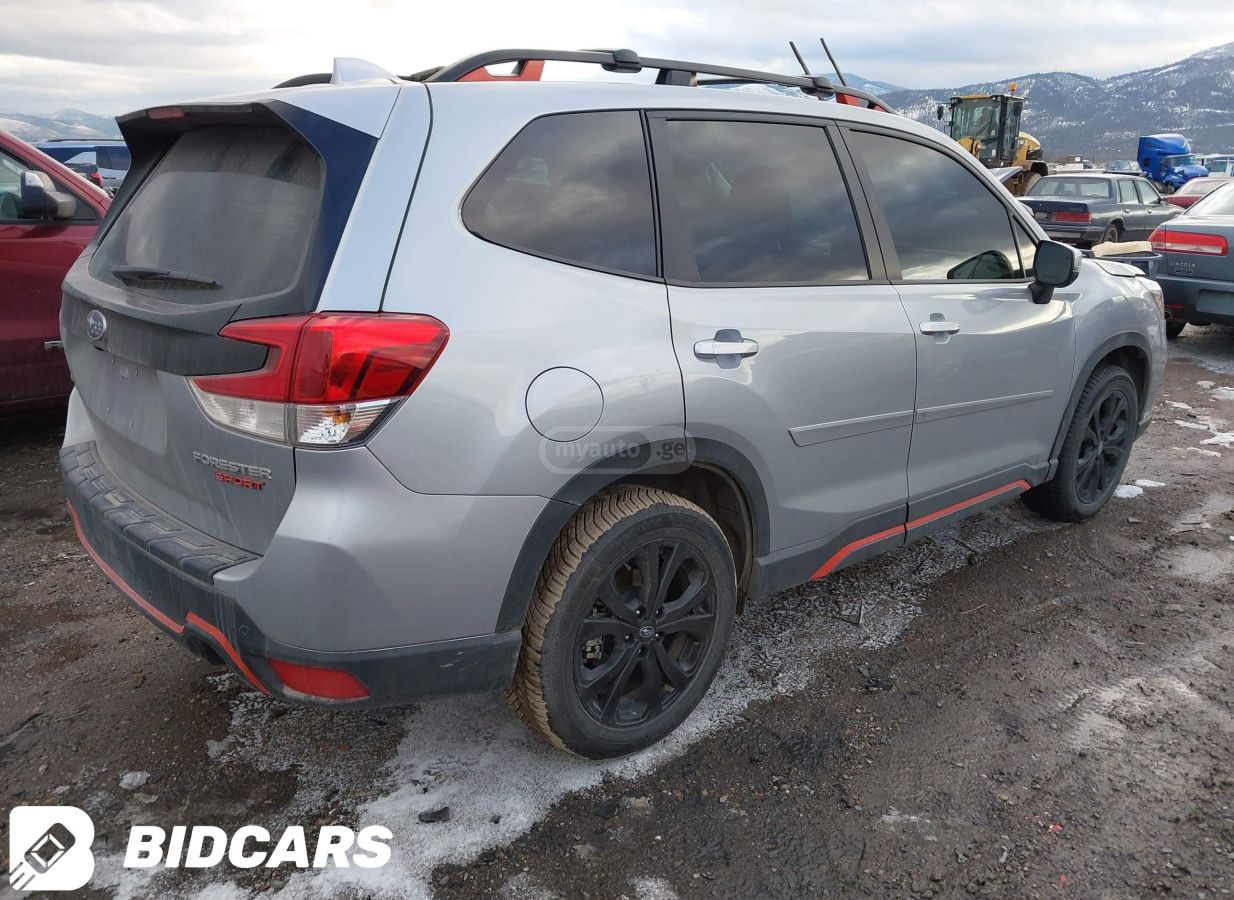 Subaru Premium 4dr All-Wheel Drive CV — миниатюра 3