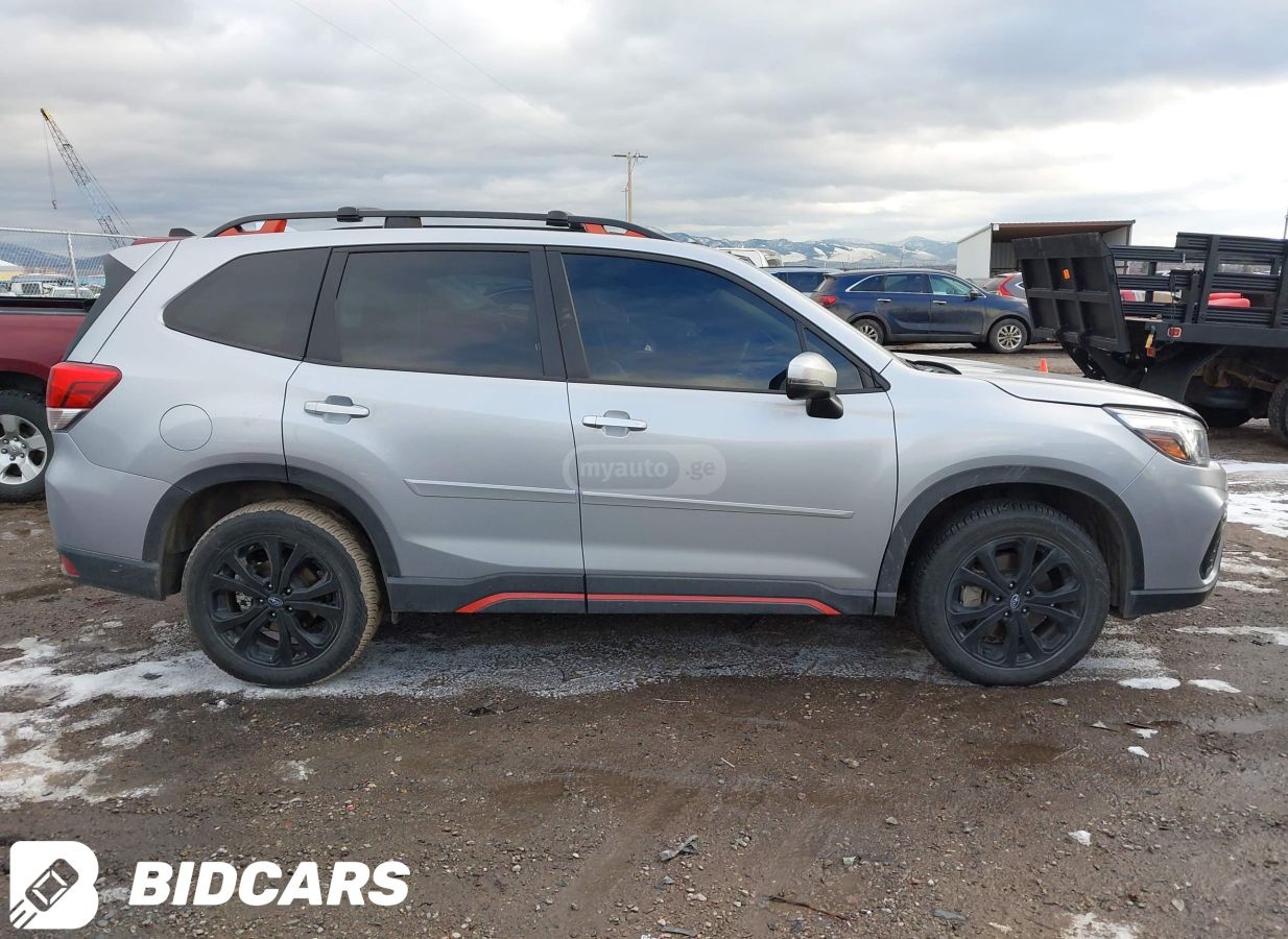 Subaru Premium 4dr All-Wheel Drive CV — миниатюра 9